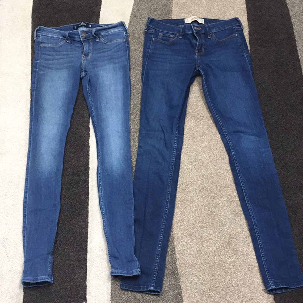 2 pairs Hollister skinny jean leggings!